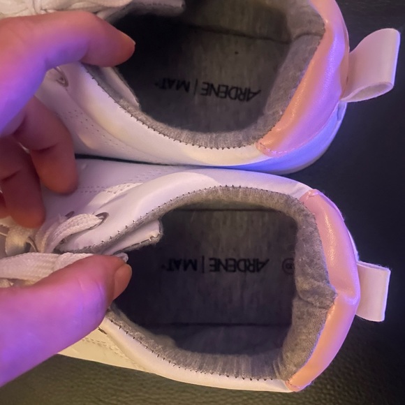 Never worn Ardene runners - Picture 3 of 4